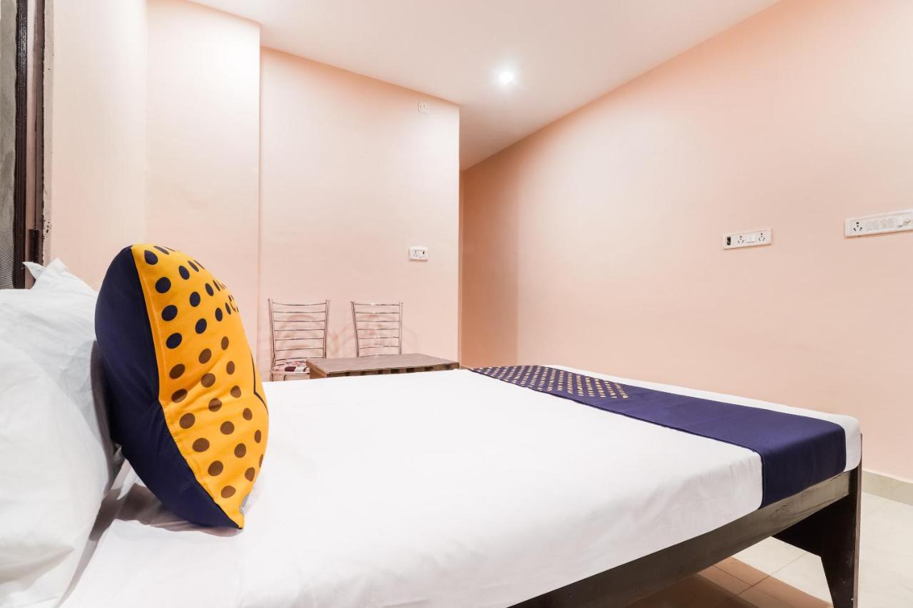 Spot On 63000 Hotel S.S. Plaza Banthra Sikandarpur Exteriér fotografie